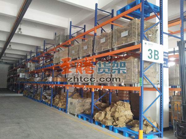倉(cāng)儲(chǔ)籠上貨架